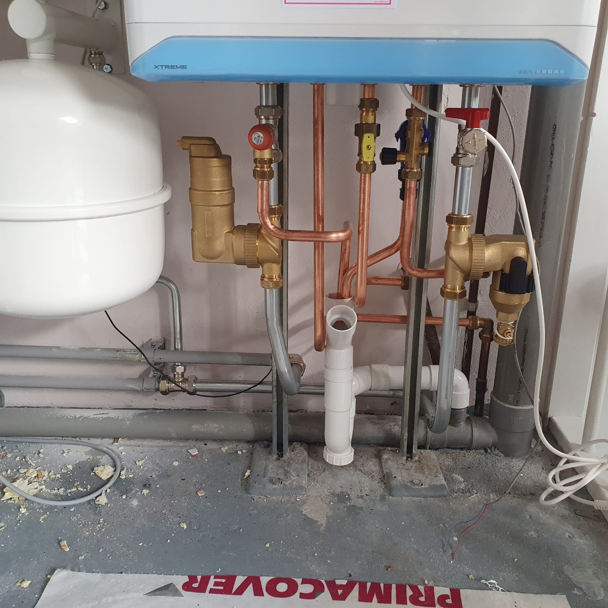 Hydraulische aansluitingen warmtepomp